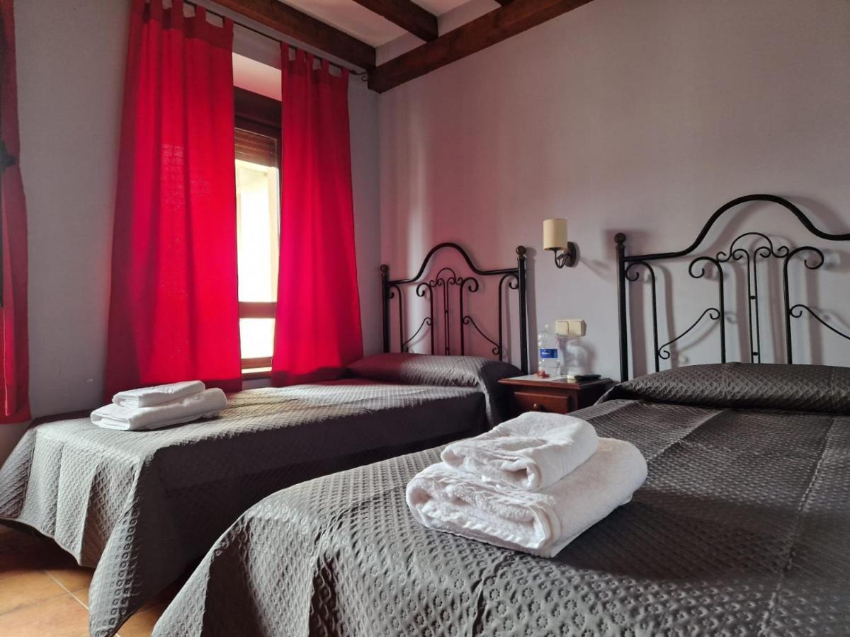 Hostal La Plata Оропеса Екстер'єр фото